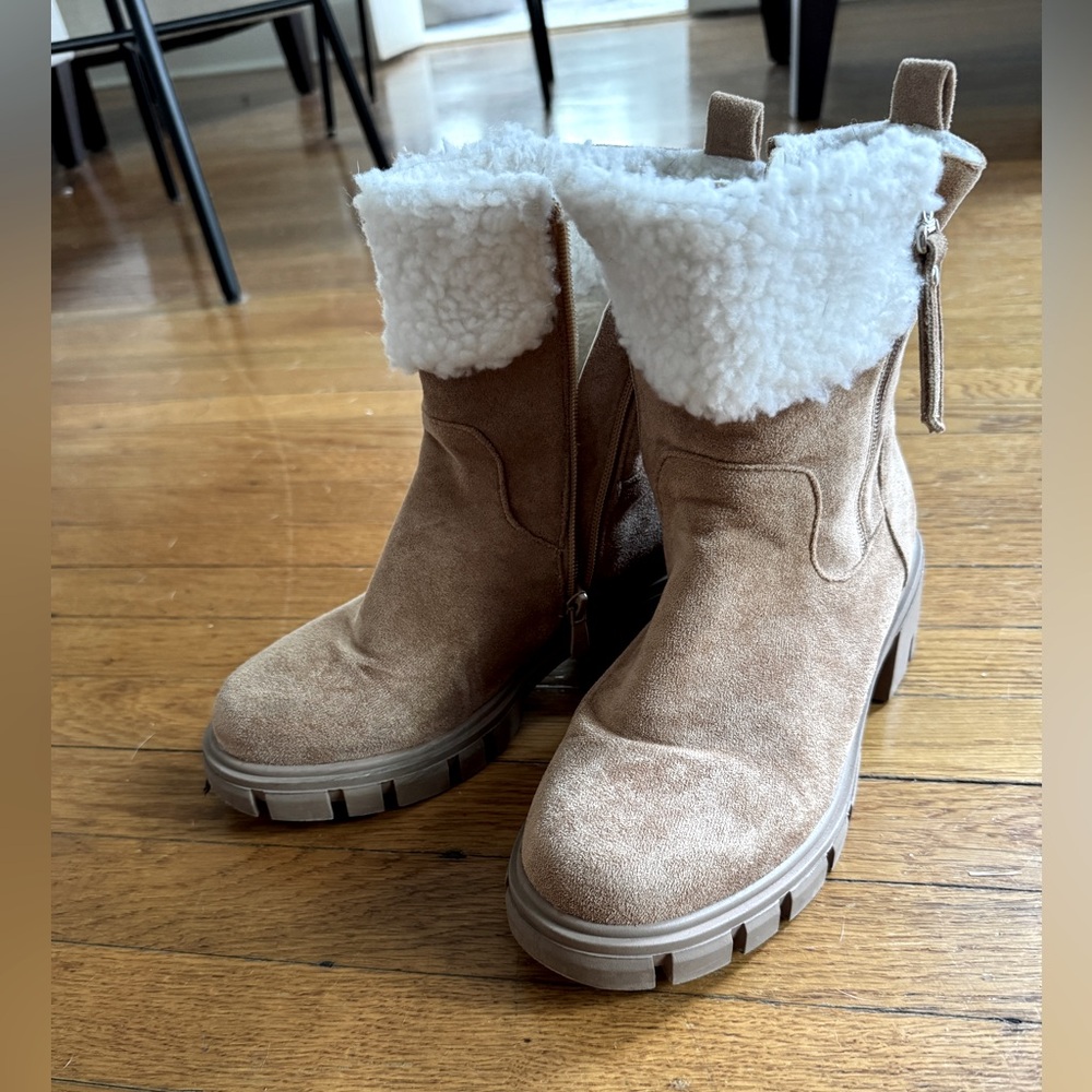 Cozy Tan Shearling-Lined Ankle Boots